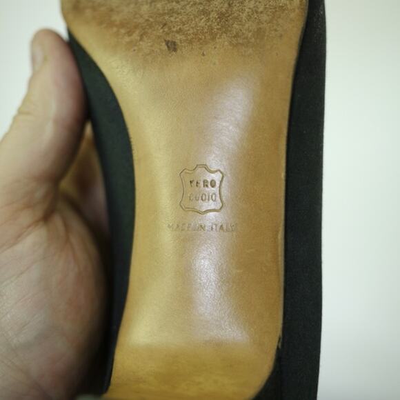 Vintage Ferragamo Made in Italy Black Satin Fabric Dress Pumps Heels 5.5B 35.5 - Picture 7 of 9